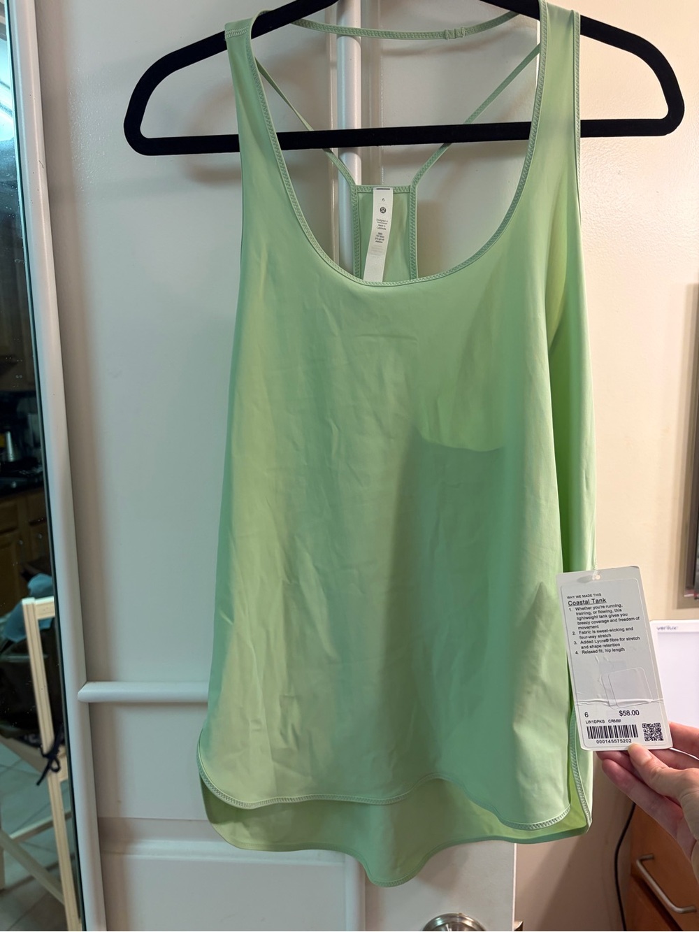 NWT: $58 LULULEMON Coastal Tank, Size 6, Creamy Mint